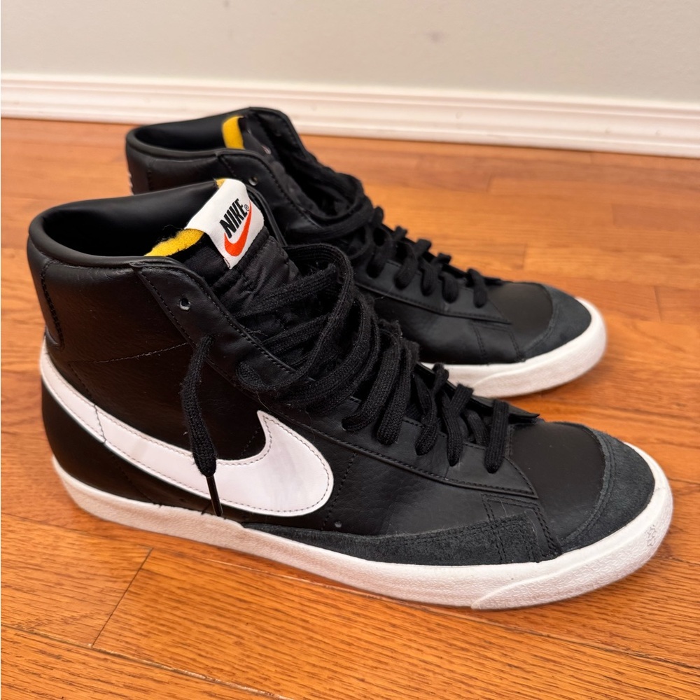 Nike Men's Blazer Mid '77 VNTG Basketball Shoes